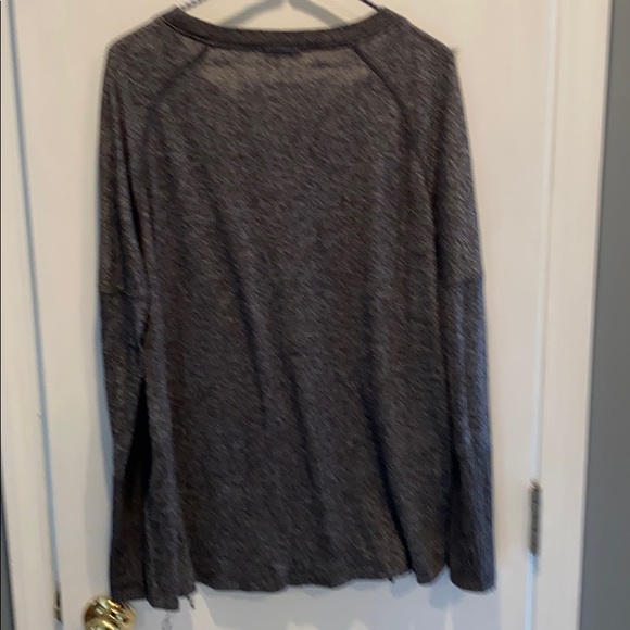 🌻🌻Danskin long sleeve shirt - Picture 3 of 4